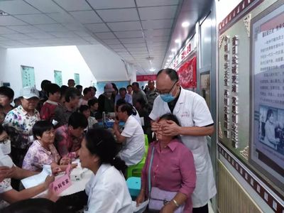 義診服務暖人心 專家走進社區，健康咨詢零距離